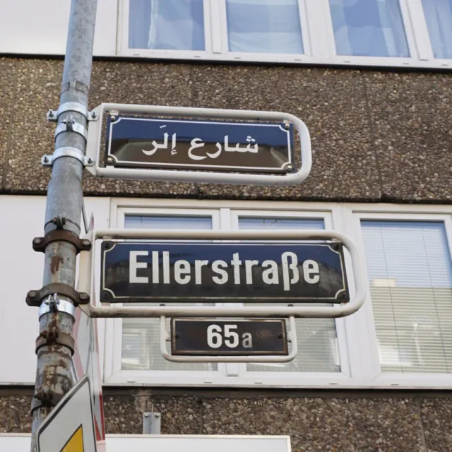 GRÜNE Düsseldorf verurteilen rassistische Aktion am Straßenschild Ellerstraße
