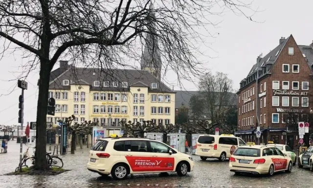 Verkehrsversuch Mühlenstraße/Burgplatz zum Taxistand