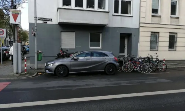 Verkehrssicherheit Prinz-Georg-Straße Ecke Parkstraße