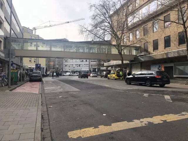 Erneuerung der nördlichen Seite der Liesegangstraße hinter dem Galeria-Warenhaus